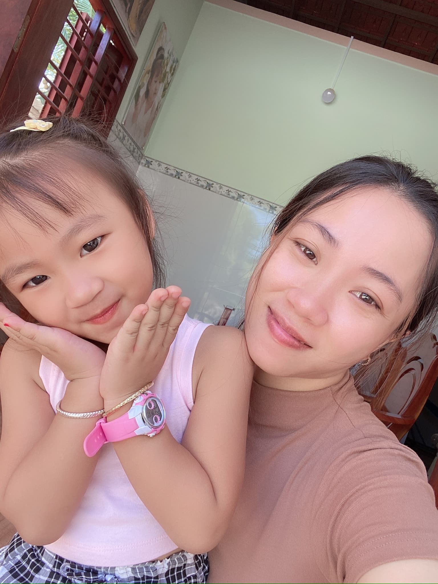 Mẹ Én & em Sẻ