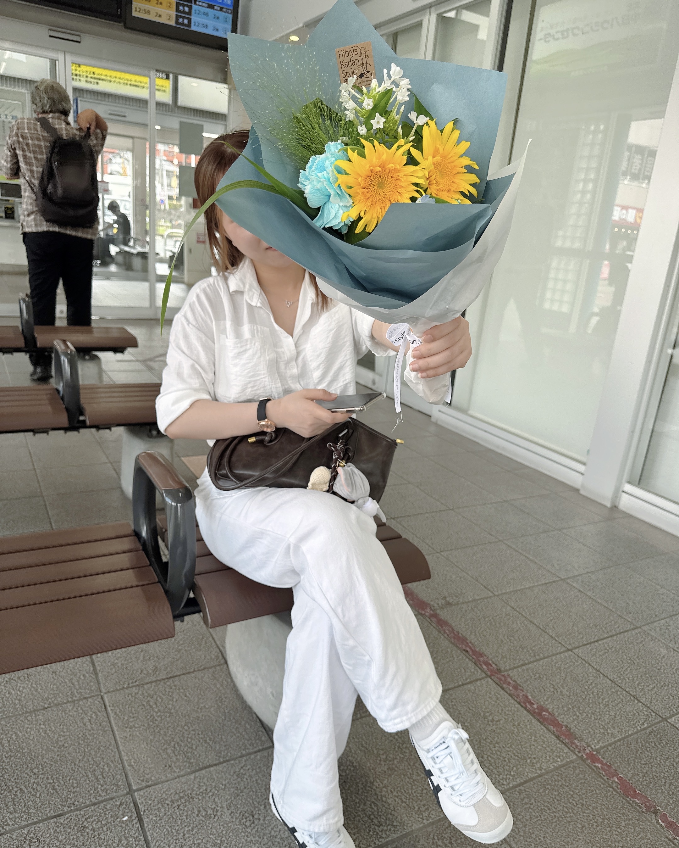 Khoảnh khắc đầu tiên